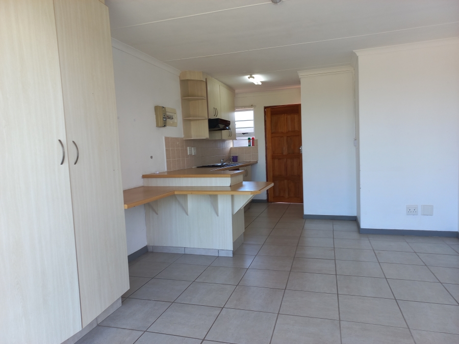 To Let 1 Bedroom Property for Rent in C Place Eastern Cape